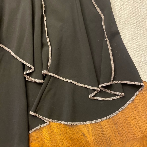 BLACK TIERED HIGH LOW 
MARGARET M SLIP SKIRT M - Picture 4 of 5